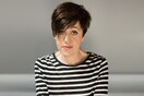 Tracey Thorn: «Tόσα χρόνια μετά τον θάνατό της, ακόμα ξεχνάω ότι δεν μπορώ να πάρω τη μαμά μου τηλέφωνο»