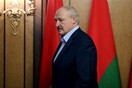 Κορωνοϊός- Λευκορωσία: Τρακτέρ, βότκα και σάουνα συνιστά ο πρόεδρος - Ανοιχτά μαγαζιά, παίζουν ακόμη ποδόσφαιρο