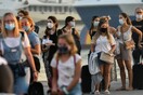 Αυξημένη κίνηση στα λιμάνια εν όψει Δεκαπενταύγουστου - Με μάσκα και αποστάσεις η έξοδος