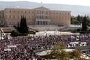 "Πώς οι Έλληνες παρέλυσαν μια χώρα"