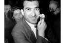 Στις 30 Μαρτίου του 1952 ο Νίκος Μπελογιάννης καταδικάζεται σε θάνατο και εκτελείται στο Γουδή