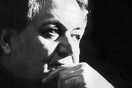 Μια μωβ σκιά Μαΐου ξάπλωσε στον τόπο