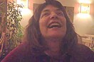 H Όλια Λαζαρίδου λέει το αγαπημένο της ποίημα στο LiFO.gr