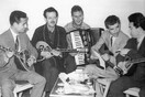 Αφιέρωμα στον Βασίλη Τσιτσάνη.