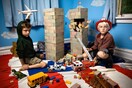 Παιδιά αναπαριστούν τις πιο δυσάρεστες τραγωδίες των τελευταίων ετών.