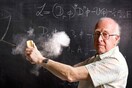 Ο Πίτερ Χιγκς αμφιβάλλει για το σύγχρονο ακαδημαϊκό σύστημα