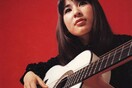 Χιλιάδες μπλουζ κομμάτια για την Keiko Fuji και την Jean E. Hill 