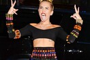 Το κοινό του Time ψηφίζει Miley δαγκωτό
