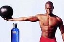 Ο Tyson Beckford και η τρανσέξουαλ Inès Rau αγκαλιασμένοι