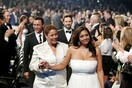Τα Πρόσωπα της Ημέρας: Τα 33 ζευγάρια που παντρεύτηκαν ζωντανά στα βραβεία Γκράμι