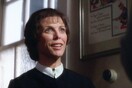 Το σατανικό βλέμμα της Billie Whitelaw