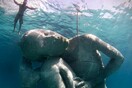 H εγκατάσταση του μεγαλύτερου υποβρύχιου γλυπτού στον κόσμο