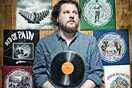 Ian Nagoski: Ο άνθρωπος που 'ανέστησε' τον μουσικό θησαυρό της ξενιτιάς του περασμένου αιώνα