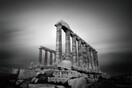 Η ασπρόμαυρη Αθήνα της Julia Anna Gospodarou