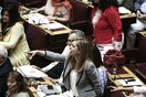 ΤΩΡΑ ΣΤΗ ΒΟΥΛΗ: Όλοι μοιάζουν έξαλλοι