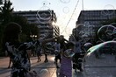 7 φωτογραφίες: Ο καύσωνας στο κέντρο της Αθήνας