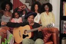 H Lauryn Hill τραγουδάει με την 7χρονη κόρη της