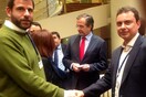 Λίγο πριν τις εκλογές, δύο πολιτικοί συντάκτες κάνουν κάτι ξεκαρδιστικό 