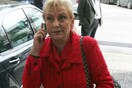 Η Φωτεινή Πιπιλή αλλάζει το επίθετό της για να βρει δουλειά 