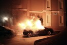 Φωτιά και μολότοφ: 16 θεαματικές φωτογραφίες από τα χθεσινά επεισόδια