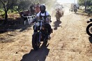 Σκόνη και σκουριά μέσα στα αμπέλια