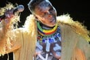 Το τόπλες της Grace Jones ξεσηκώνει την Νέα Υόρκη (NSFW)