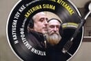 O Τζίμης Πανούσης και ο Γιάννης Αγγελάκας στην «Katyusha του ΚΚΕ»