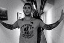 Νέο music clip των Maroon 5 με πρώτο πλάνο τα οπίσθια του Adam Levine