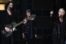 H Annie Lennox και o Hozier να τραγουδούν μαζί είναι μάλλον η καλύτερη στιγμή των Grammys