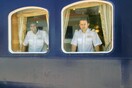 "Το πελαγόδρομο καράβι τους πια στο νησί είχε φτάσει" 