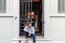Πίσω από αυτή την παλιά πόρτα, γεννιέται σήμερα το νέο αθηναϊκό concept στην διασκέδαση