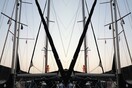 "και στήσαμε κατάρτι κι άρμενα στο μελανό καράβι"