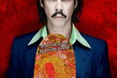 O Nick Cave υπογράφει τη δική του σανίδα