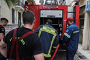 Πλατεία Κολιάτσου: Πυρκαγιά σε κτίριο - Επιχείρηση της πυροσβεστικής