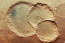 Ένας σπάνιος τριπλός κρατήρας στον πλανήτη Άρη
