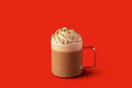 Μοιραστείτε την χαρά των εορτών με αγαπημένες και νέες γεύσεις στα κόκκινα ποτήρια των Starbucks