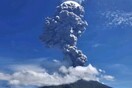 Ινδονησία: Έκρηξη στο ηφαίστειο Λεβοτόλο - Καπνός & τέφρα σε ύψος 4 χιλιομέτρων [ΒΙΝΤΕΟ]