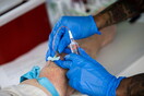 Κορωνοϊός: Οι ομάδες αίματος που κινδυνεύουν λιγότερο με λοίμωξη ή να νοσήσουν βαριά