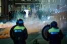 Δεύτερη νύχτα επεισοδίων στην Ολλανδία- Σε διαμαρτυρίες κατά της απαγόρευσης κυκλοφορίας