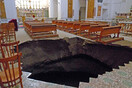 Ιταλία: Ιστορικές εκκλησίες της Νάπολης κινδυνεύουν να καταστραφούν από καταβόθρες