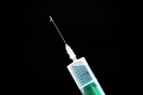 Μόσιαλος: Πόσο αποτελεσματικά είναι τα εμβόλια AstraZeneca, Novavax και Johnson & Johnson απέναντι στον κορωνοϊό