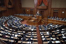 Ιαπωνία: Το κυβερνών κόμμα καλεί περισσότερες γυναίκες σε συνεδριάσεις, με τον όρο να μην μιλάνε