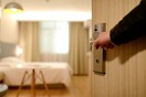 Πωλητήριο σε πάνω από 300 ξενοδοχεία - Φόβοι ότι ο αριθμός θα αυξηθεί