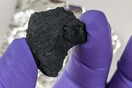 Βρετανία: Μετεωρίτης που έπεσε σε δρόμο ίσως δίνει απαντήσεις για τα μυστικά της ζωής 