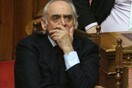 Η θεία έκαψε τον Άκη