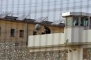 Όμηροι υπάλληλοι στις φυλακές Κορυδαλλού