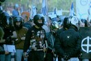 Χρυσαυγίτες δέρνουν μετανάστες στον Ηλεκτρικό