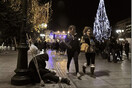 Times: «Τα Χριστούγεννα δεν ήρθαν φέτος στην Αθήνα»