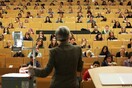 Γερμανία: Μαθήματα ορθής συμπεριφοράς σε ξένους φοιτητές