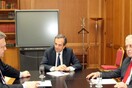 Ραντεβού τη Δευτέρα δίνει ο Σαμαράς σε Βενιζέλο-Κουβέλη
